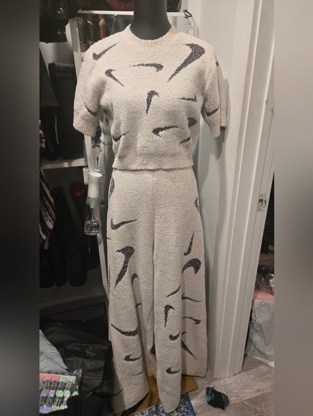 Nike Phoenix Cozy Boucle Set- Large Pants/Medium Top